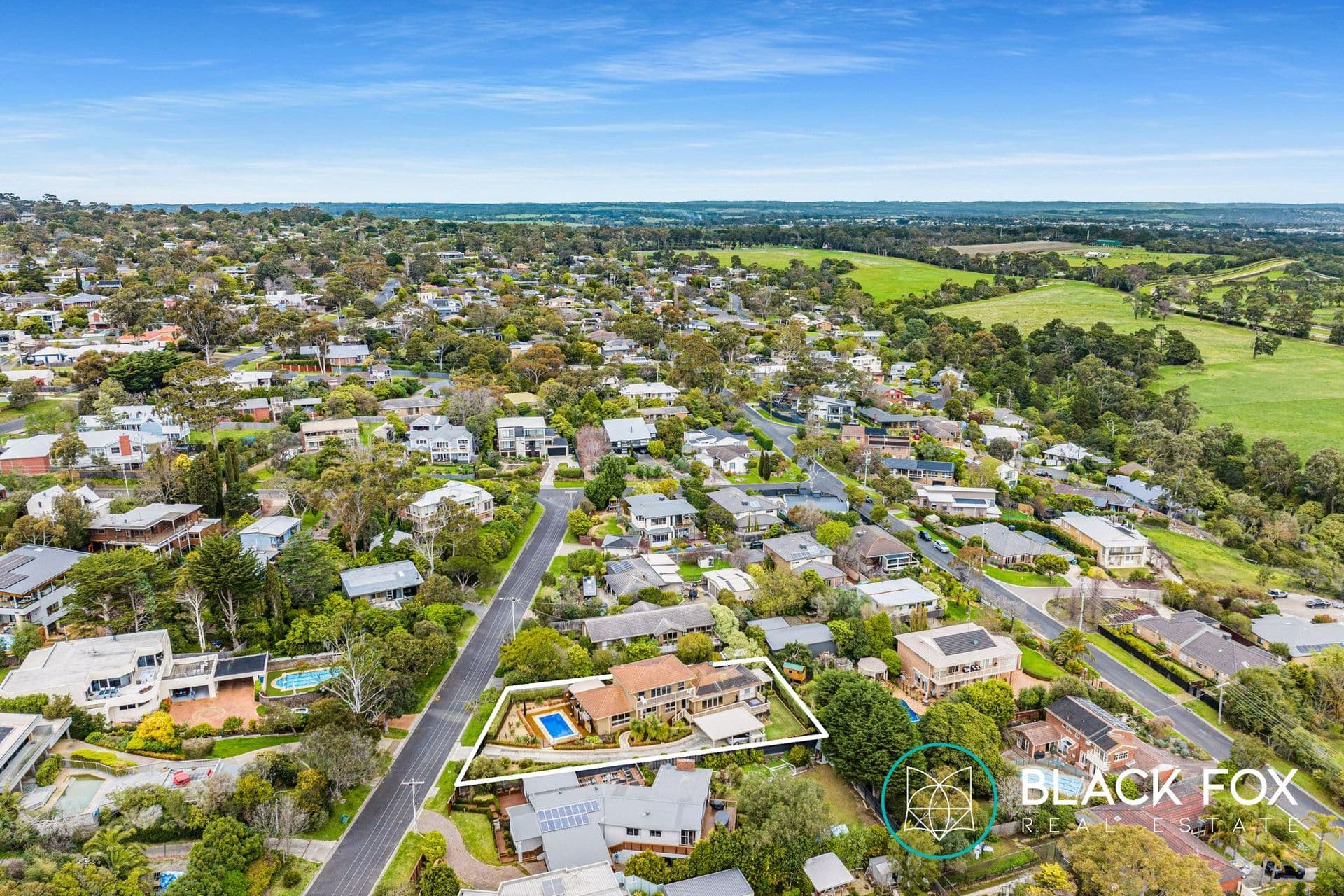 10 Otaria Street, Mount Eliza, VIC 3930, Mount Eliza - Thumbnail 3