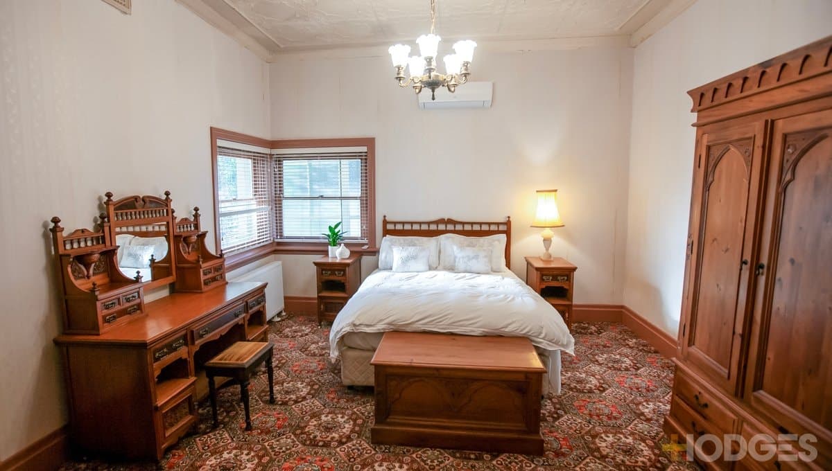 32 Holyrood Street, Hampton, VIC, 3188, Hampton - Thumbnail 6