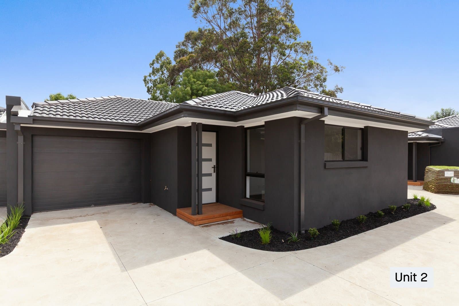 2/12 Raglan Street, Wallan, Wallan - Image 1