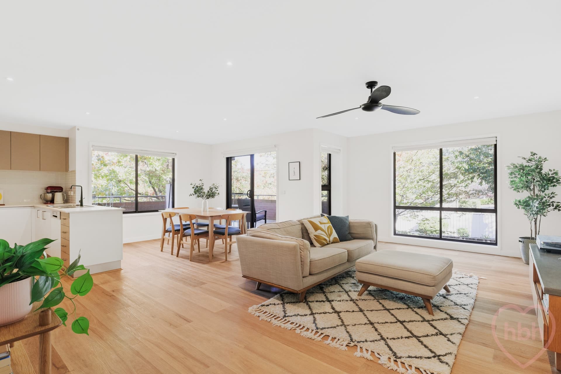14/2 Archibald Street, Lyneham - Image 1