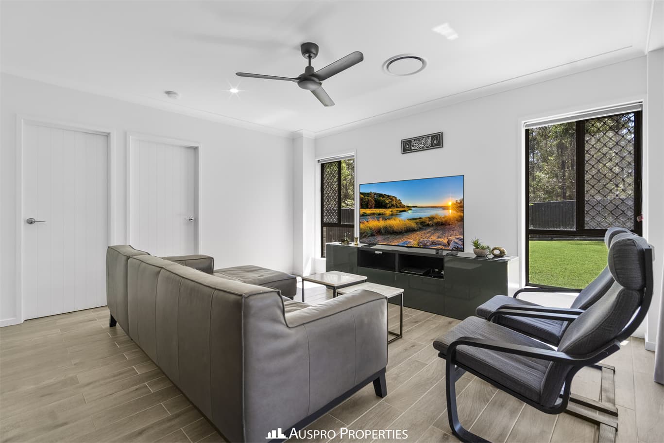 15 Lakeshore Crescent, Willawong - Thumbnail 3
