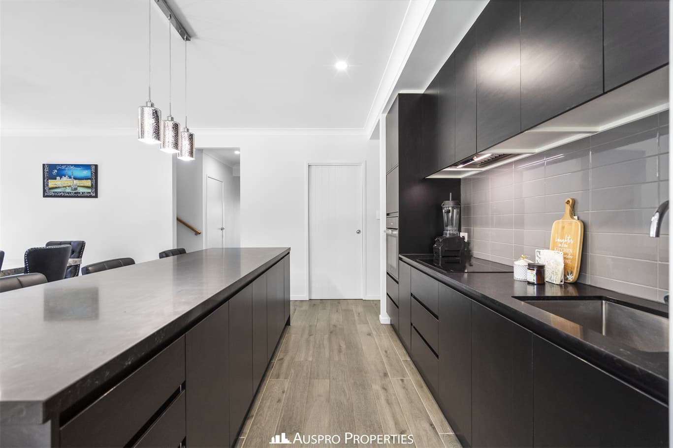 15 Lakeshore Crescent, Willawong - Thumbnail 5