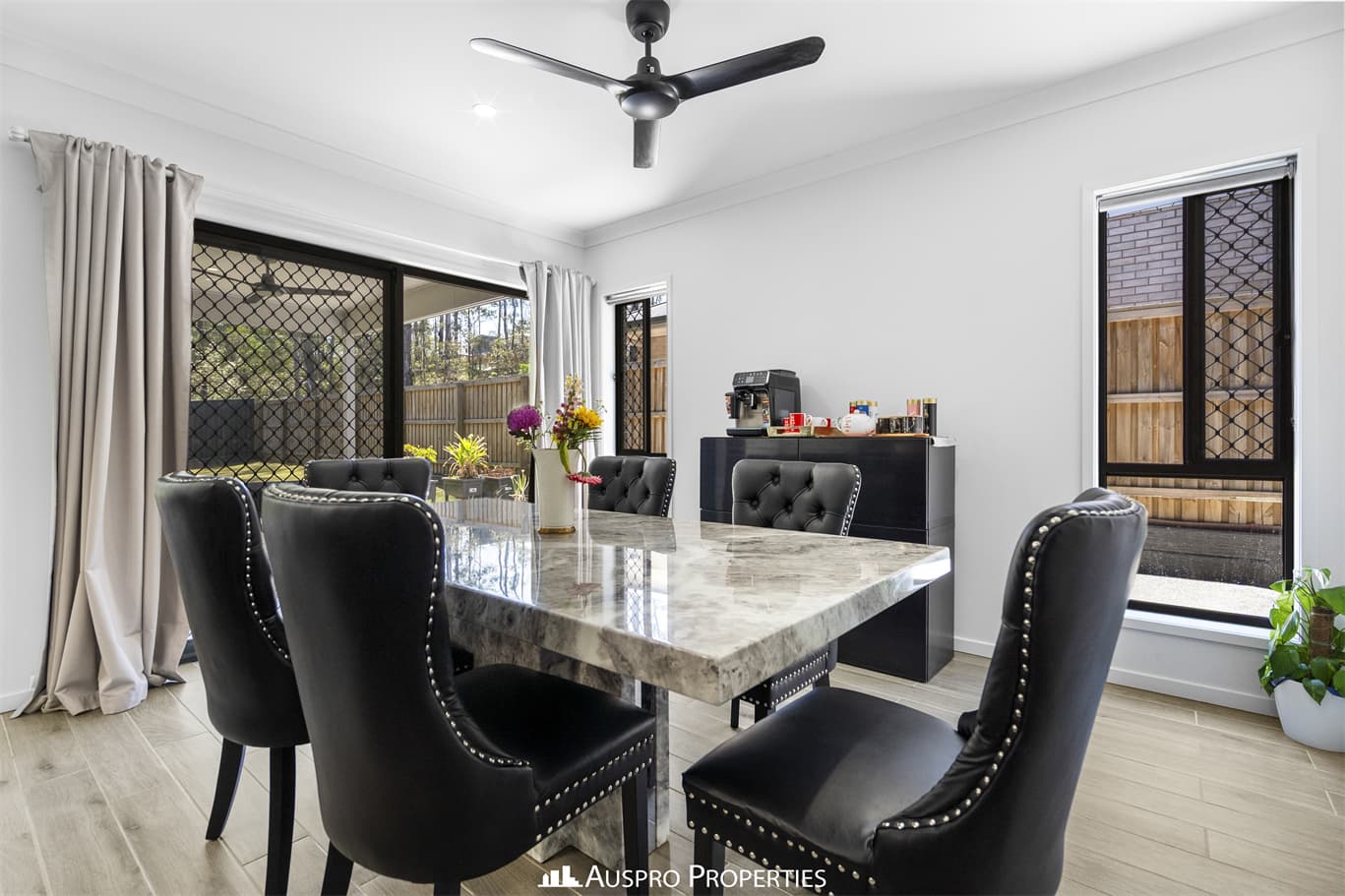 15 Lakeshore Crescent, Willawong - Thumbnail 6