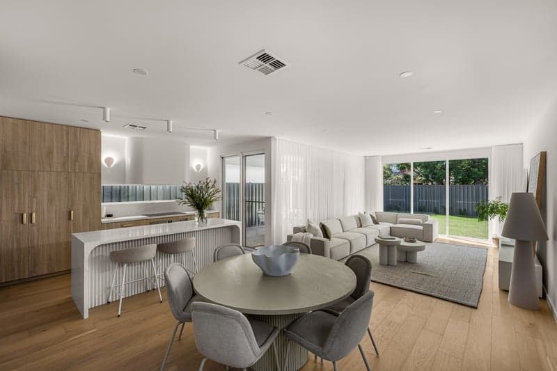 10A Lynton Avenue, North Brighton - Thumbnail 2