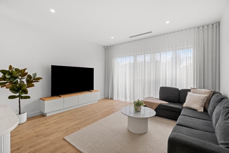 9 MacQuarrie Court, West Lakes Shore - Thumbnail 8