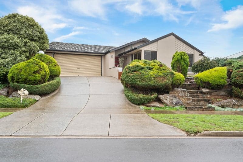 28 Antonia Circuit, Hallett Cove - Image 1