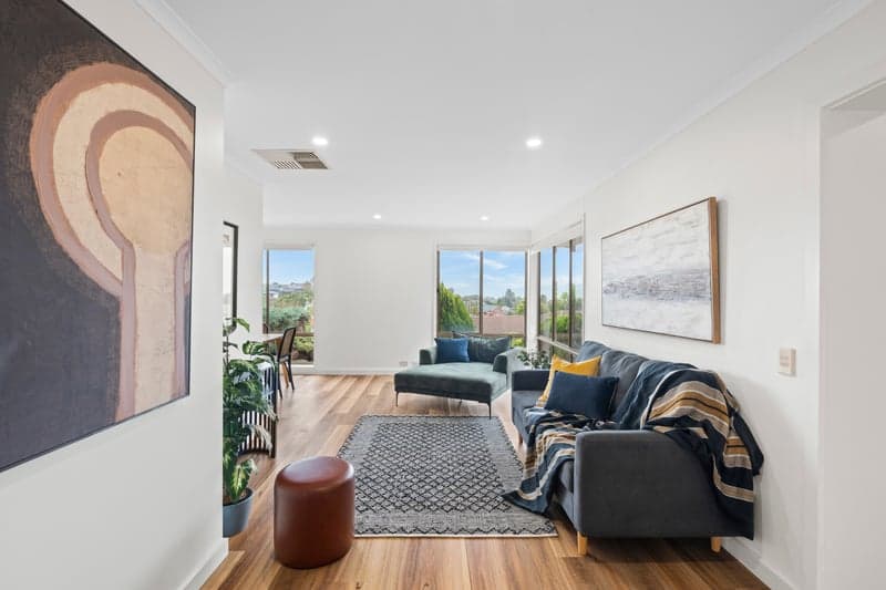 28 Antonia Circuit, Hallett Cove - Thumbnail 3
