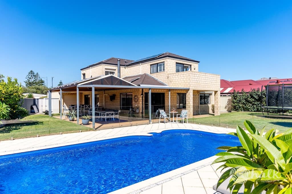 3 Oran Cove, Secret Harbour - Image 1