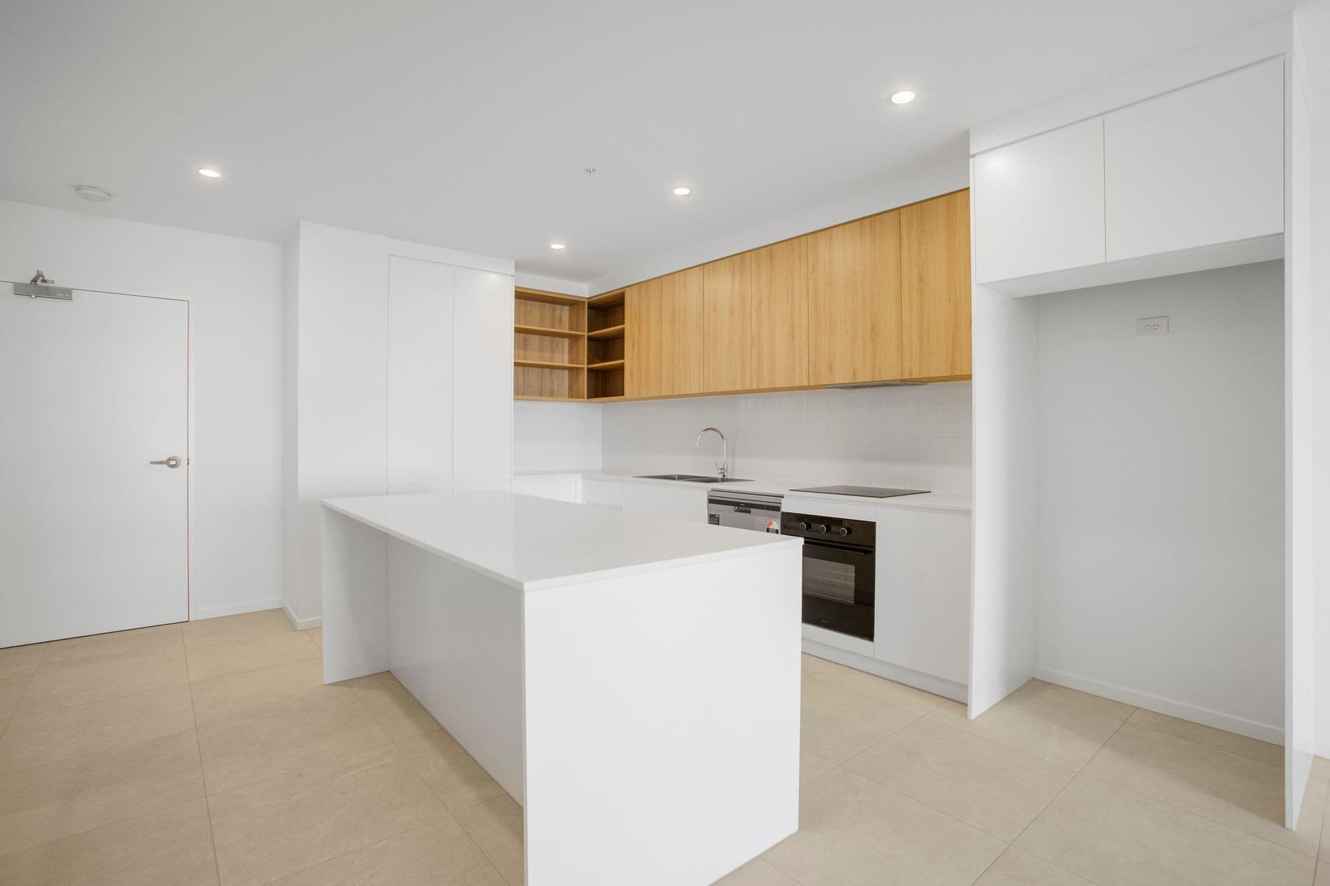 204/11 Waterside Retreat, Birtinya, QLD, 4575, Birtinya - Thumbnail 4
