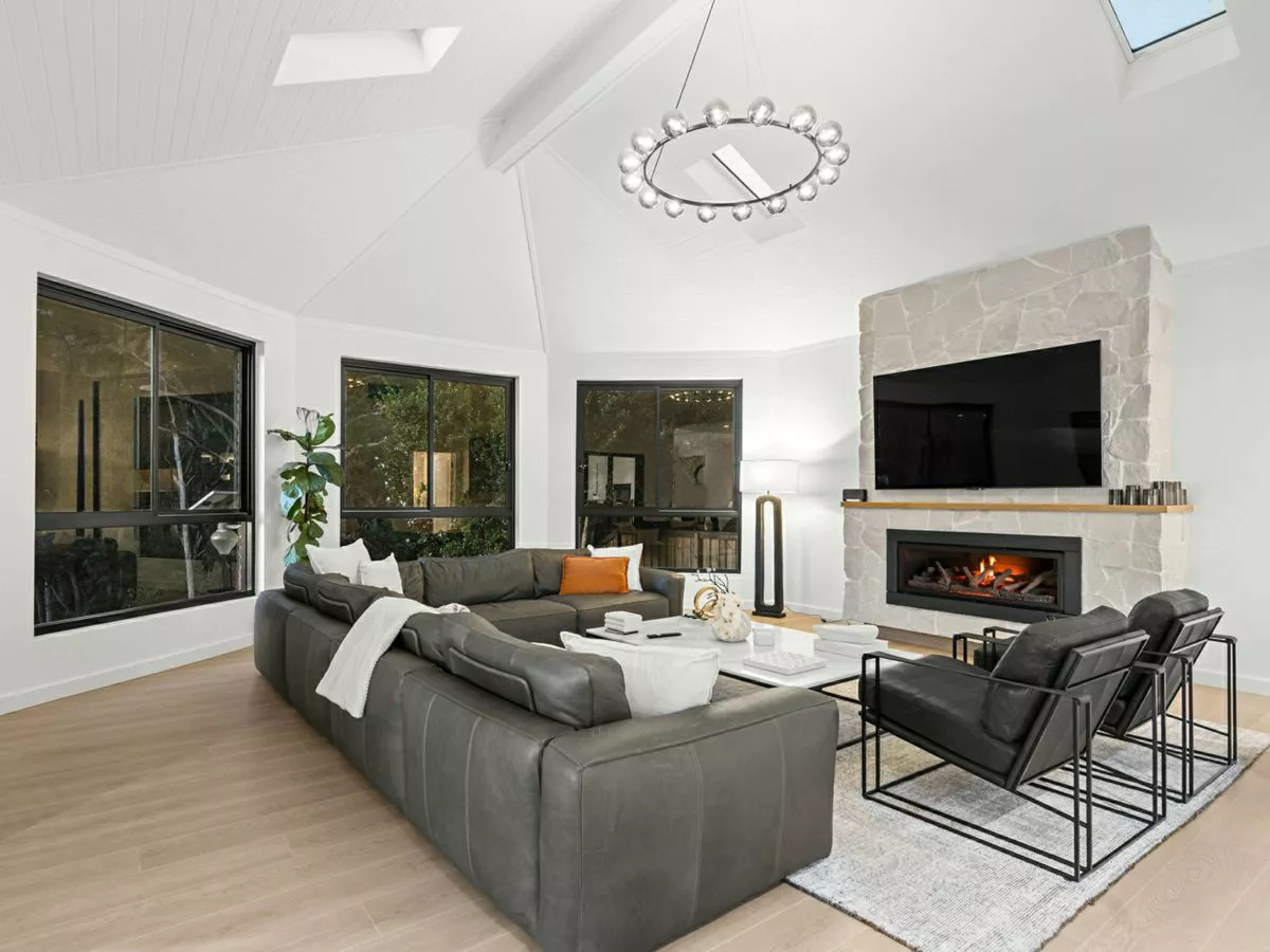 27 Cairngorm Avenue, GLENHAVEN, Glenhaven - Thumbnail 3