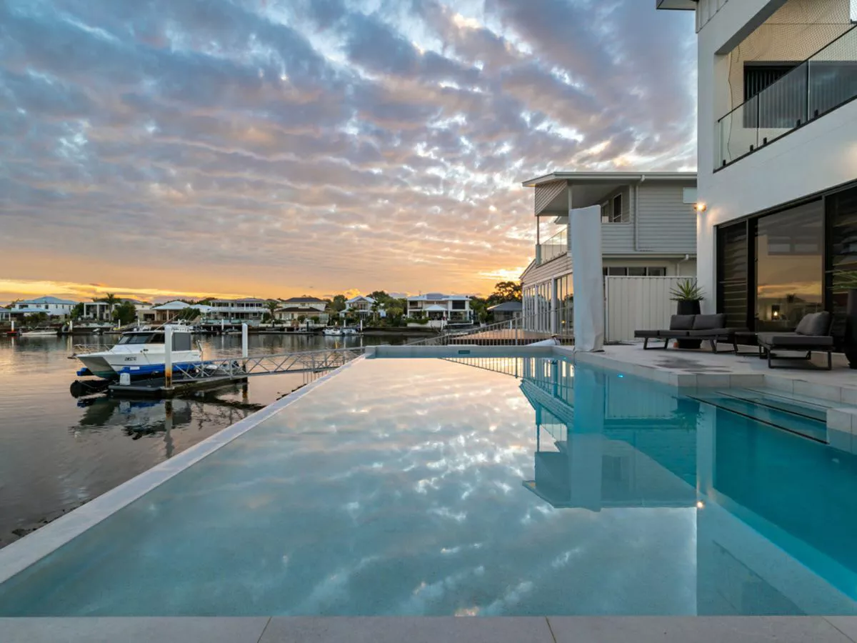 21 Sea Glint Place, PELICAN WATERS, Pelican Waters - Image 1