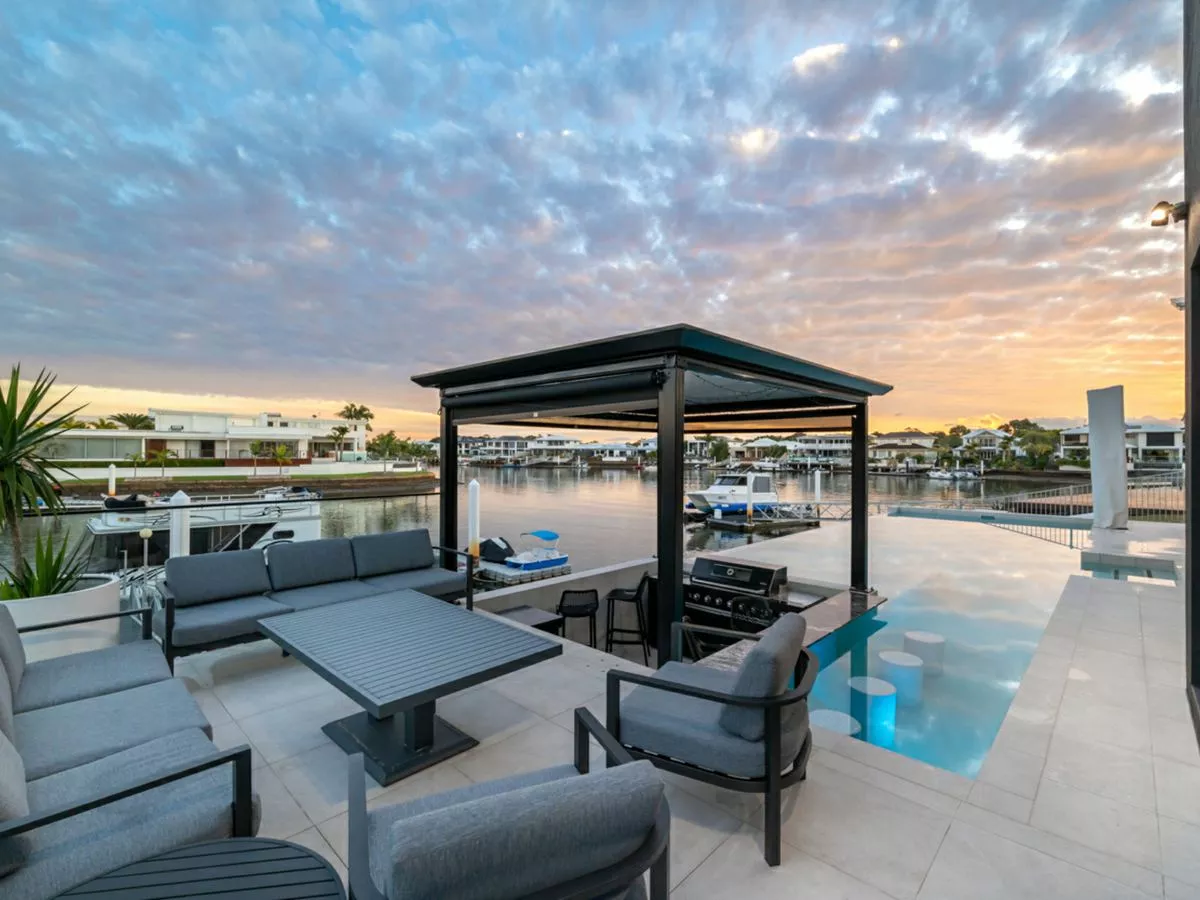 21 Sea Glint Place, PELICAN WATERS, Pelican Waters - Thumbnail 3