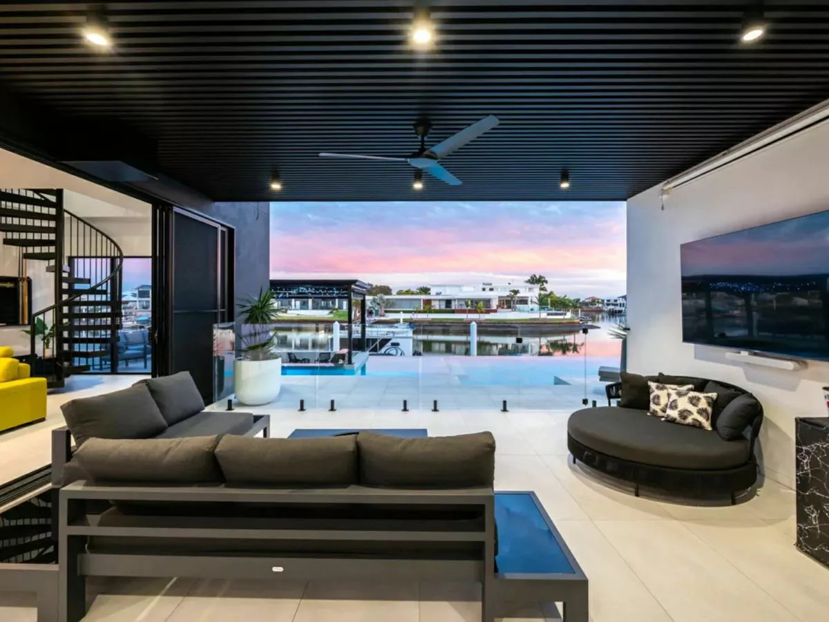 21 Sea Glint Place, PELICAN WATERS, Pelican Waters - Thumbnail 6