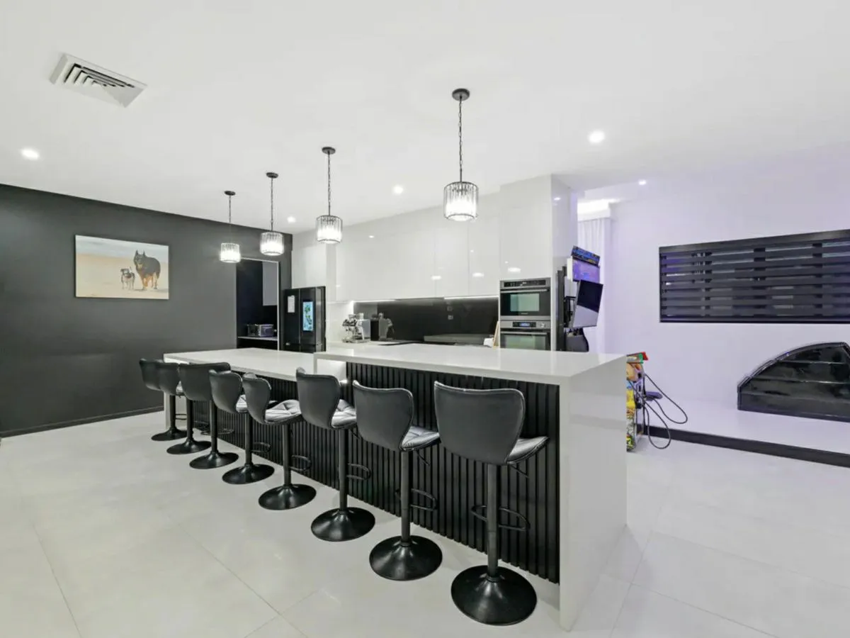 21 Sea Glint Place, PELICAN WATERS, Pelican Waters - Thumbnail 7
