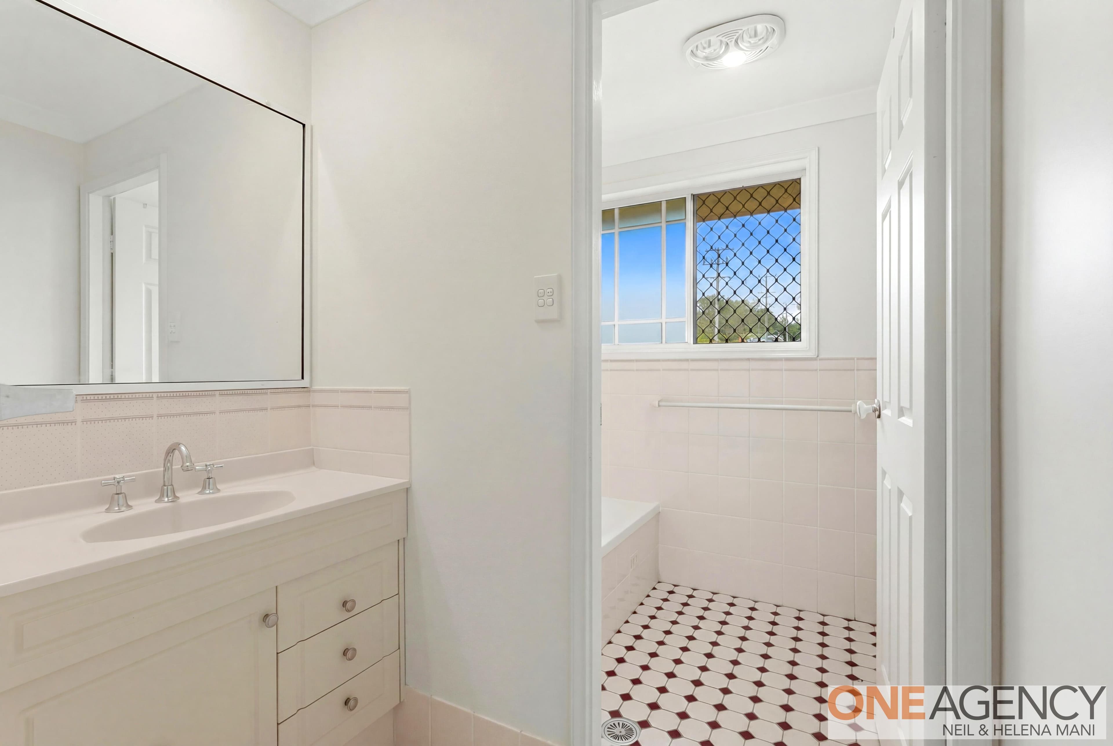1/10 Kirkness Avenue, North Gosford, North Gosford - Thumbnail 8