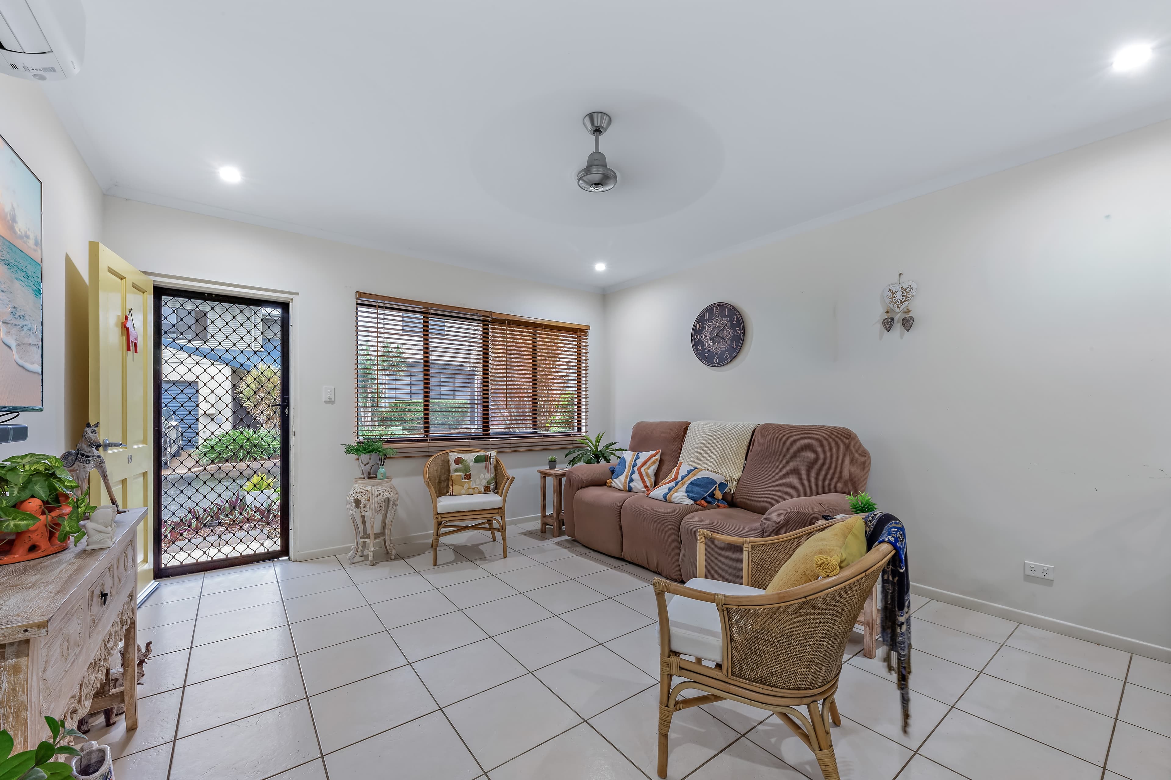 18/25 Abell Road, Cannonvale - Thumbnail 8