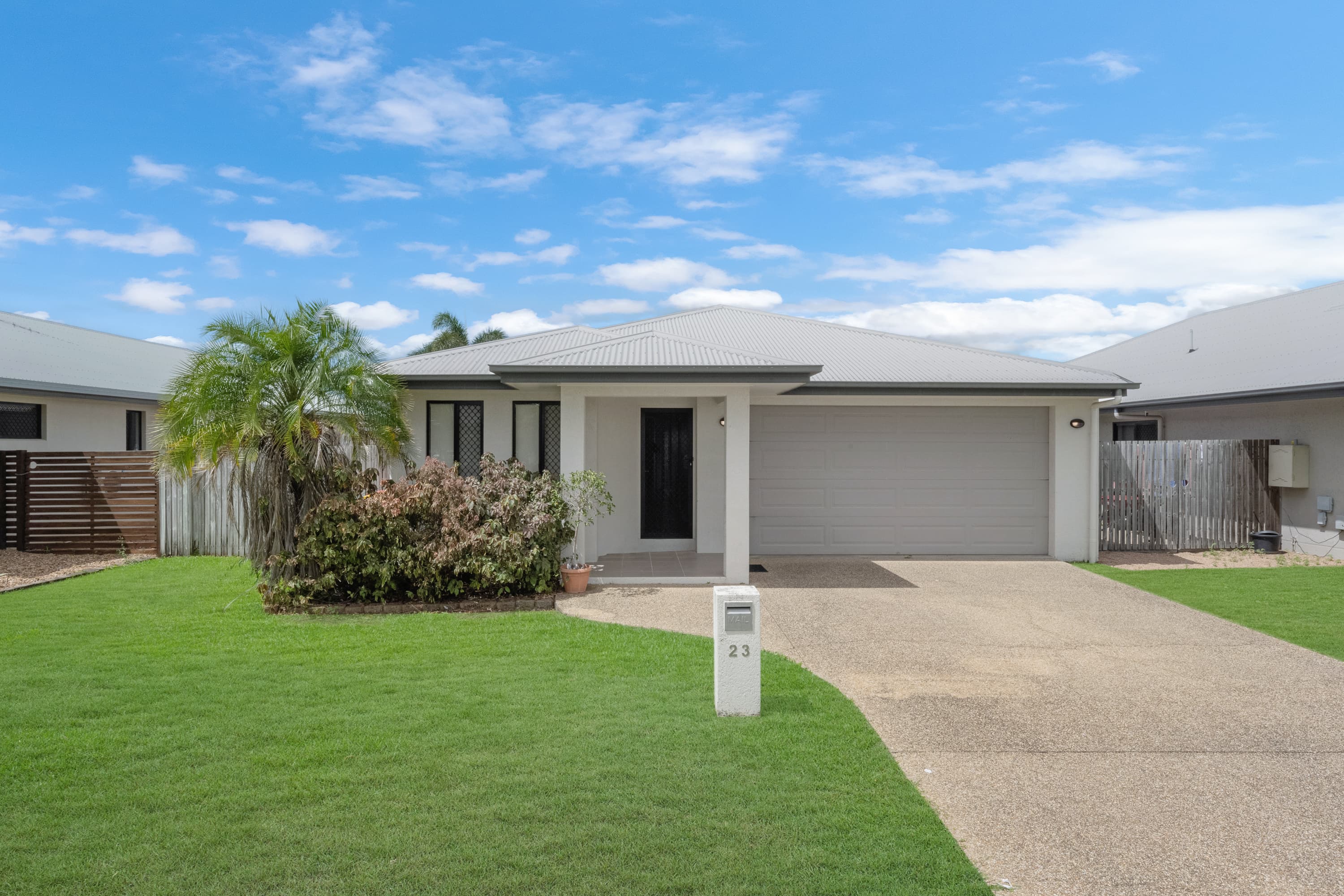 23 Iona Avenue, Burdell - Image 1