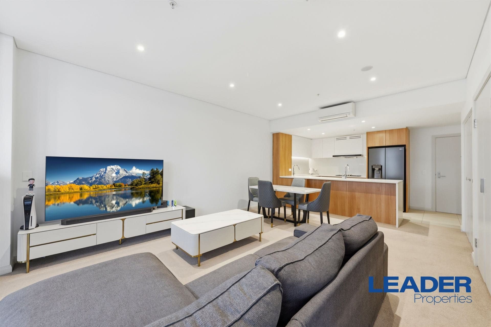 307/5 Wentworth Place Wentworth Point NSW, Wentworth Point - Thumbnail 2