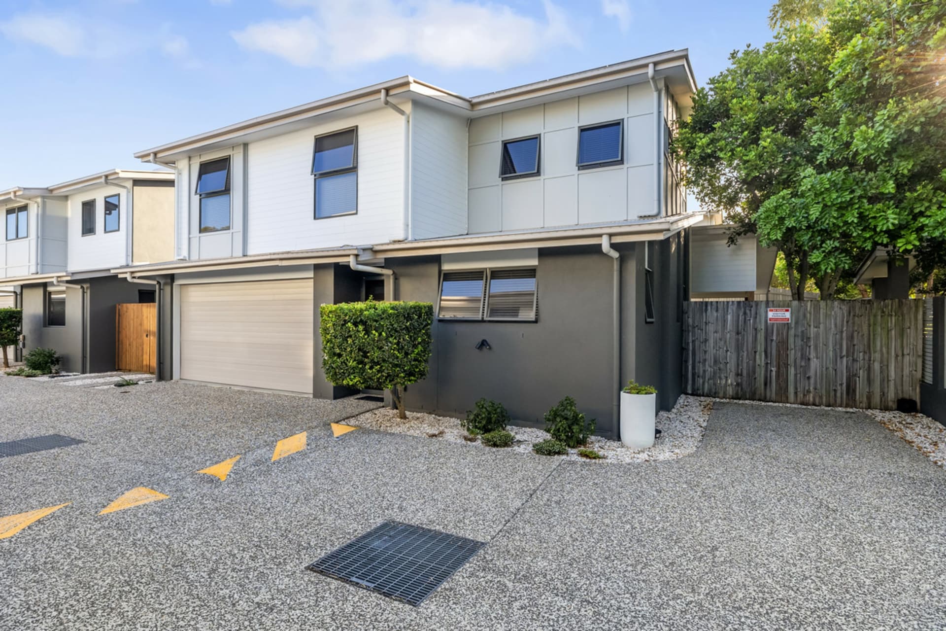 16/10-12 Bainbridge Street, Ormiston, Ormiston - Image 1