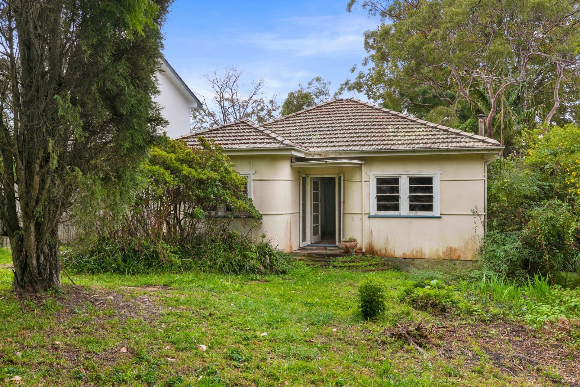18 Oxford Falls Road Beacon Hill NSW, Beacon Hill - Image 1