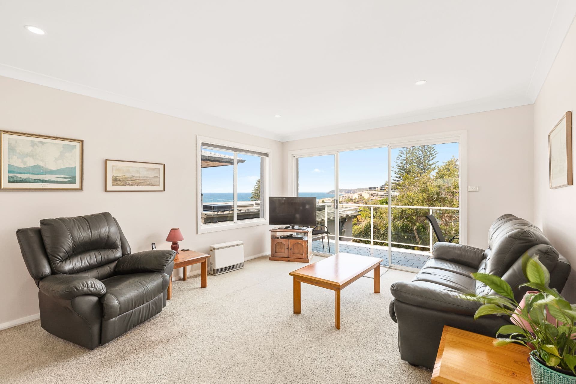 30 Gardere Avenue CURL CURL NSW, Curl Curl - Thumbnail 2