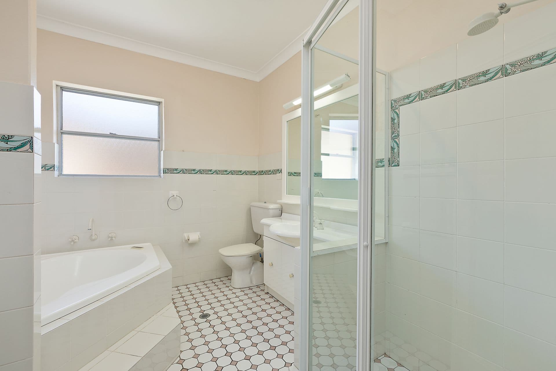 8 Malinya Road ALLAMBIE HEIGHTS NSW, Allambie Heights - Thumbnail 5
