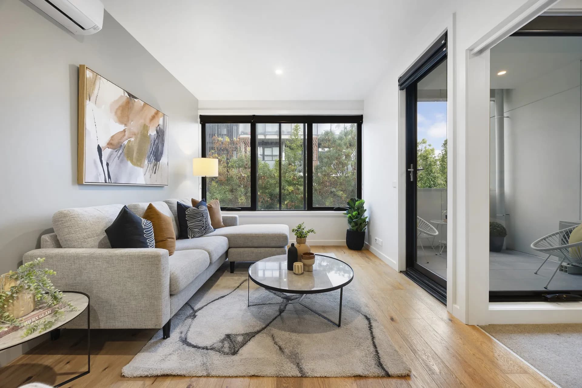 240/218 Bay  Road, Sandringham - Image 1
