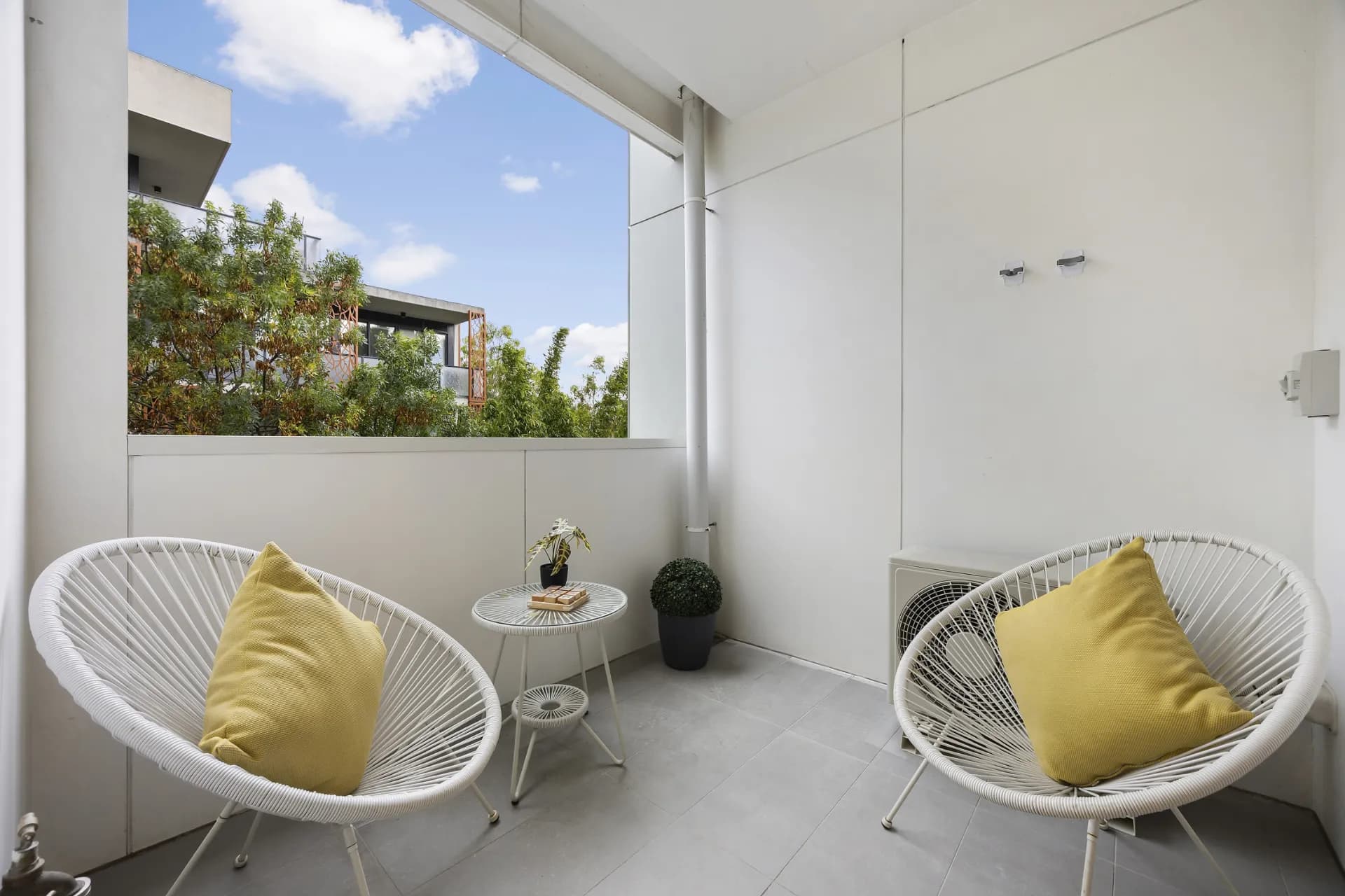 240/218 Bay  Road, Sandringham - Thumbnail 2