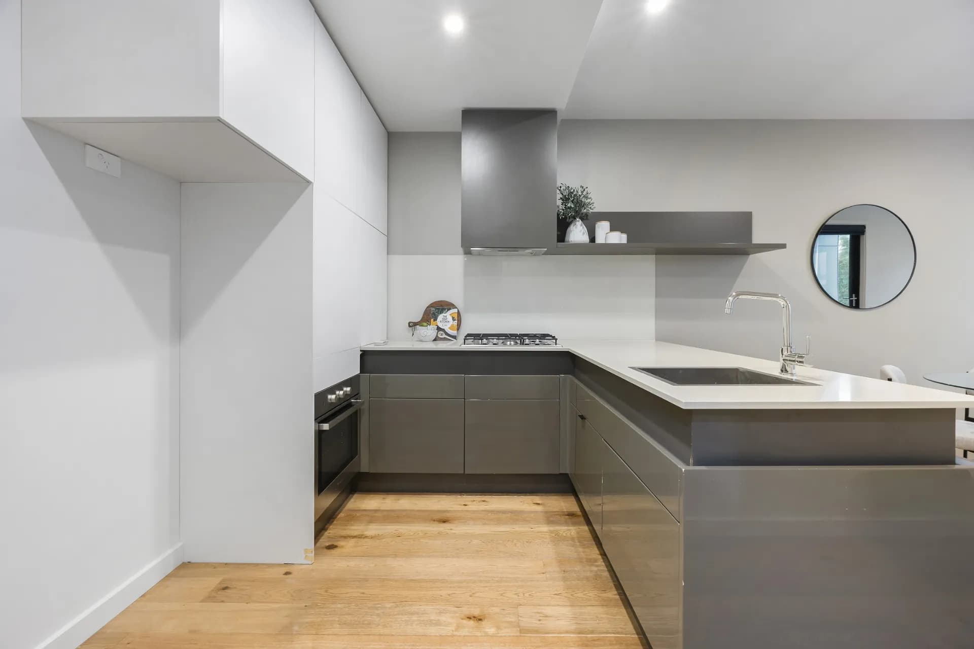 240/218 Bay  Road, Sandringham - Thumbnail 4