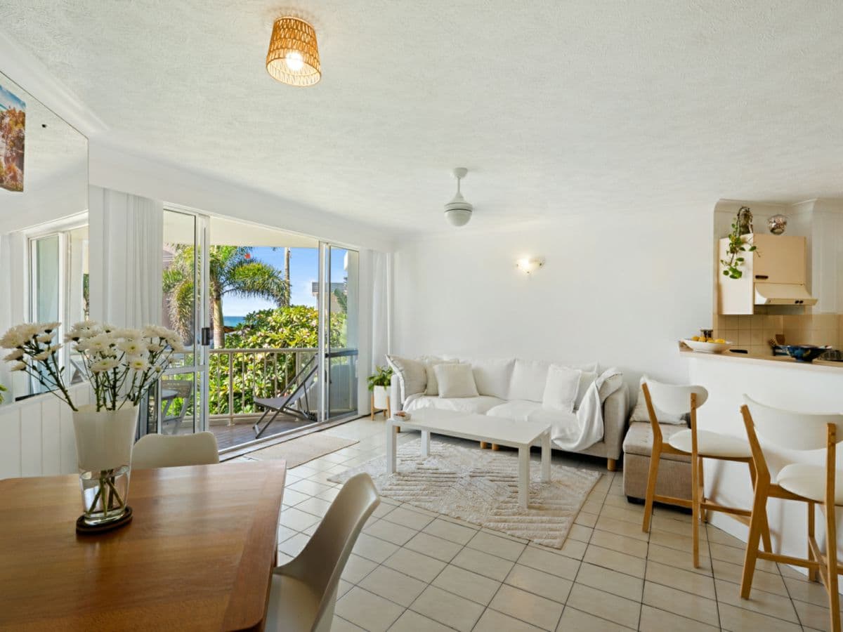 5/158 Hedges Avenue, MERMAID BEACH, Mermaid Beach - Thumbnail 3