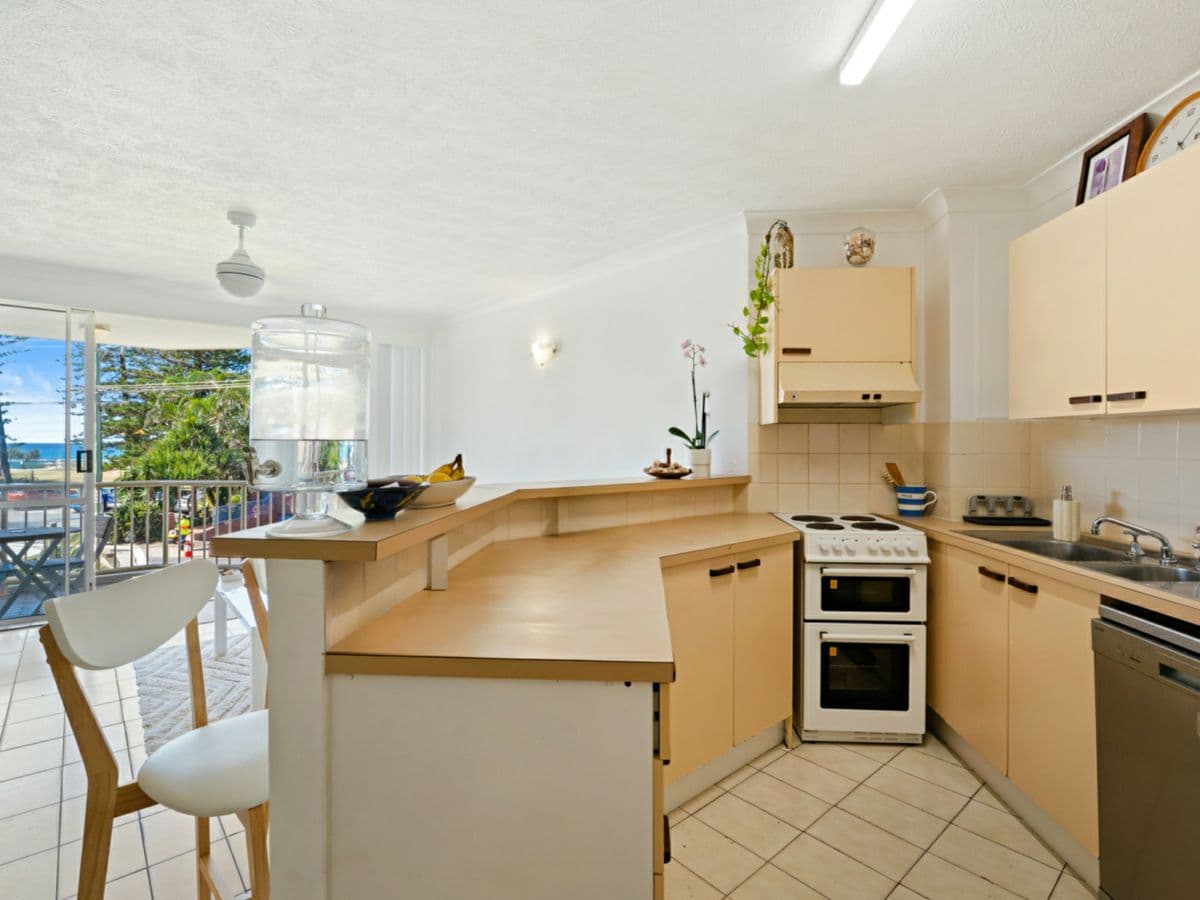 5/158 Hedges Avenue, MERMAID BEACH, Mermaid Beach - Thumbnail 5