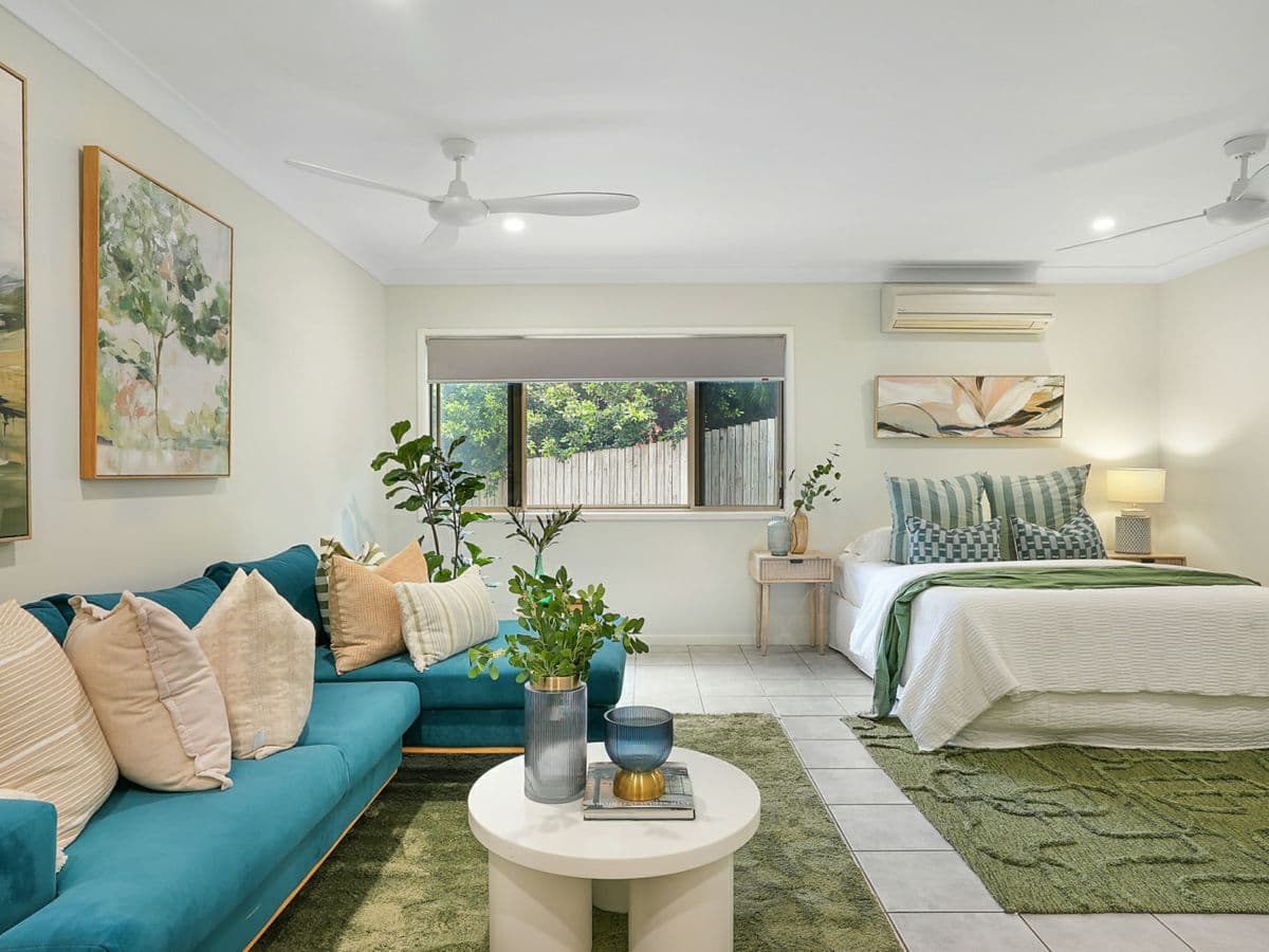 74 Yarrawonga Drive, CASTLE HILL, Castle Hill - Thumbnail 2