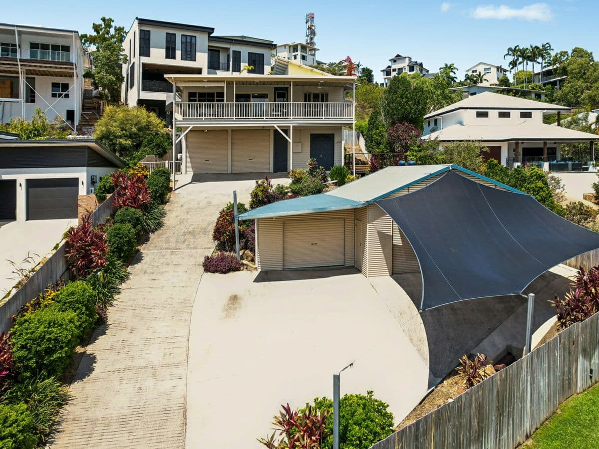 74 Yarrawonga Drive, CASTLE HILL, Castle Hill - Thumbnail 3