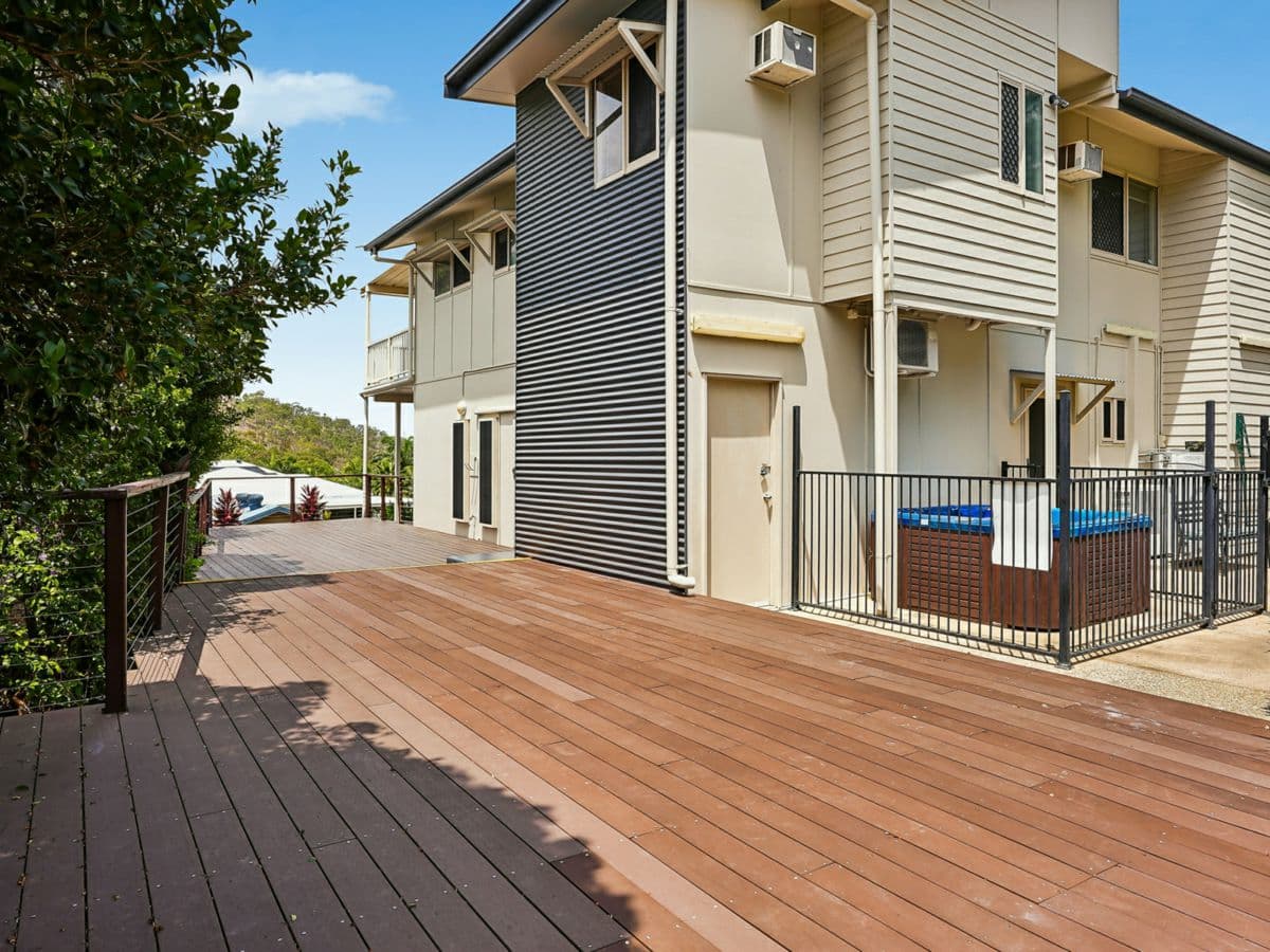 74 Yarrawonga Drive, CASTLE HILL, Castle Hill - Thumbnail 5
