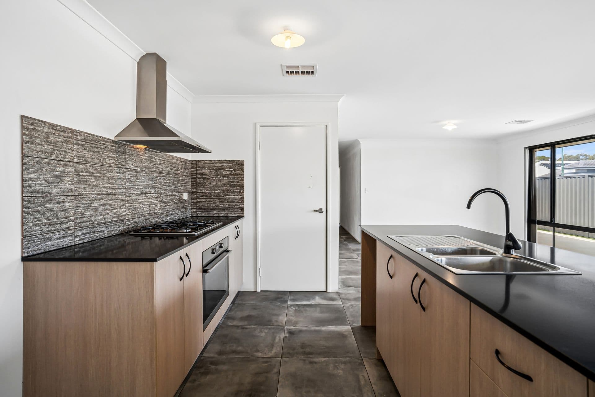 1 Bylong Street, WELLARD WA 6170, Wellard - Thumbnail 4