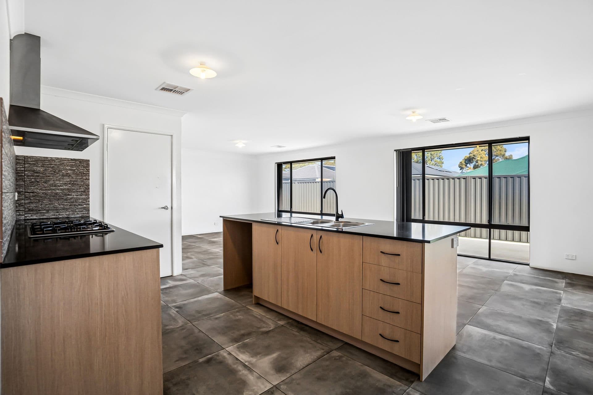 1 Bylong Street, WELLARD WA 6170, Wellard - Thumbnail 6