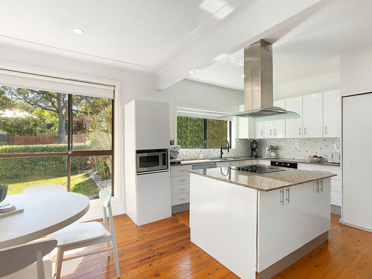 1 Blue Bell Drive, WAMBERAL, Wamberal - Thumbnail 3