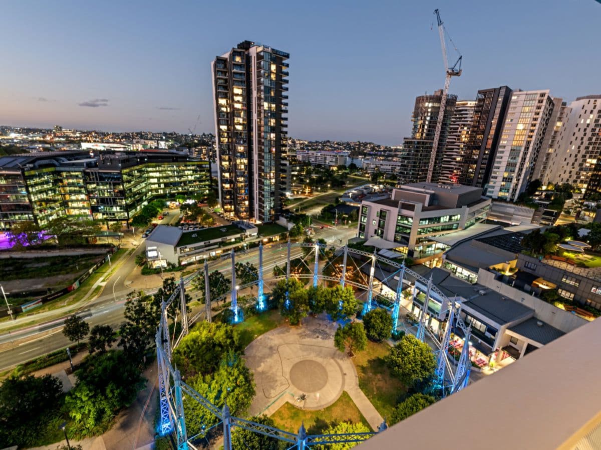 1402/70 Longland Street, NEWSTEAD, Newstead - Thumbnail 3