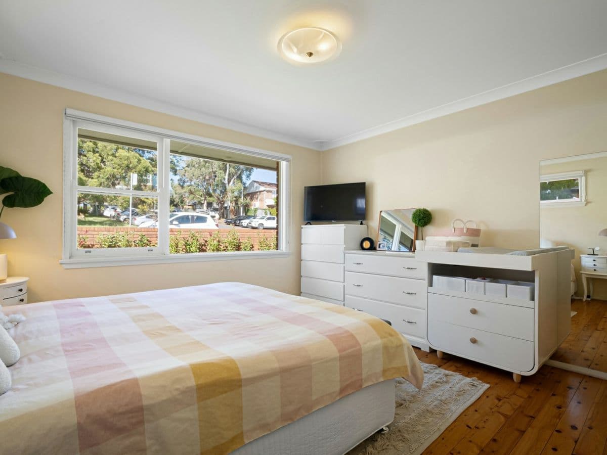 33 Denman Avenue, WOOLOOWARE, Woolooware - Thumbnail 7