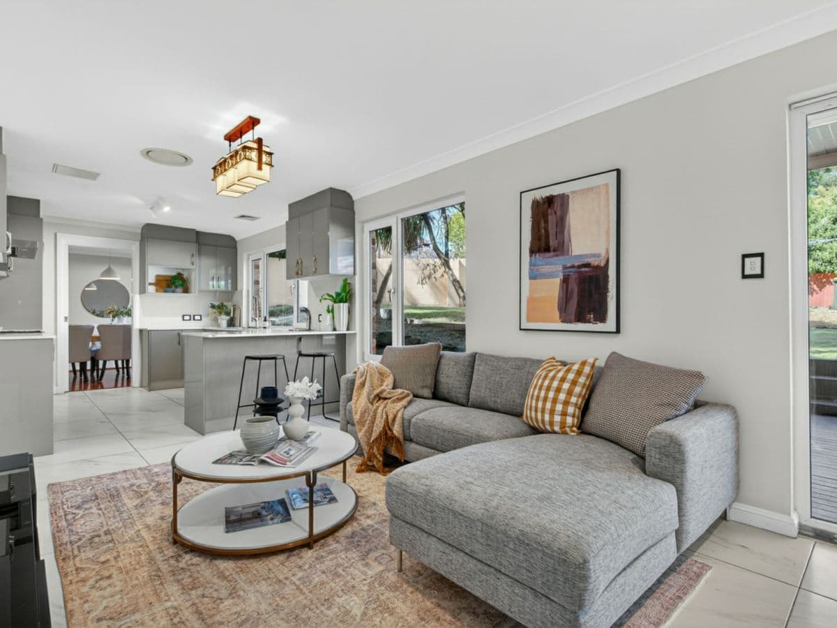 24 Woodcrest Place, CHERRYBROOK, Cherrybrook - Thumbnail 4