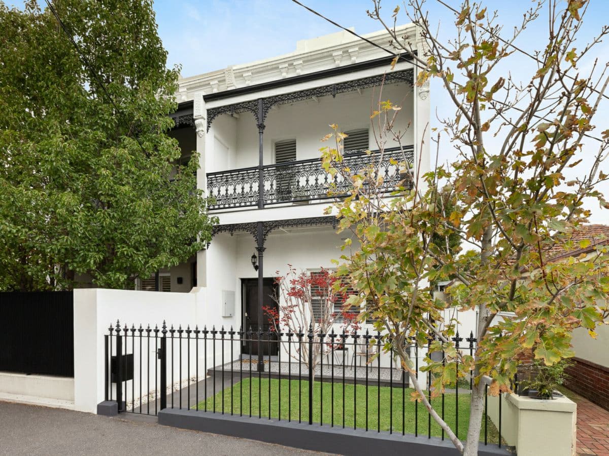 17 Byron Street, ELWOOD, Elwood - Image 1