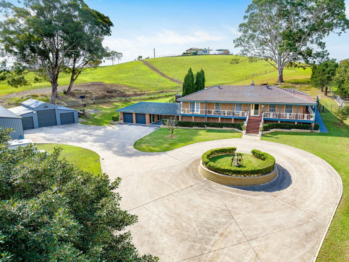 28 Dakota Place, RABY, Raby - Thumbnail 2