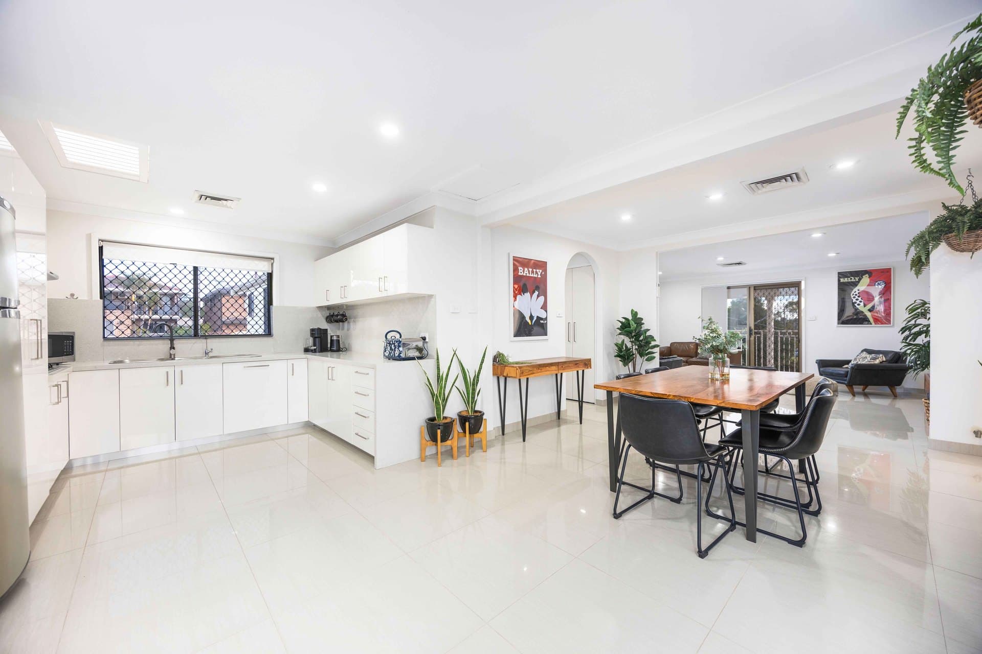 1 Jade Court, Georges Hall - Thumbnail 8