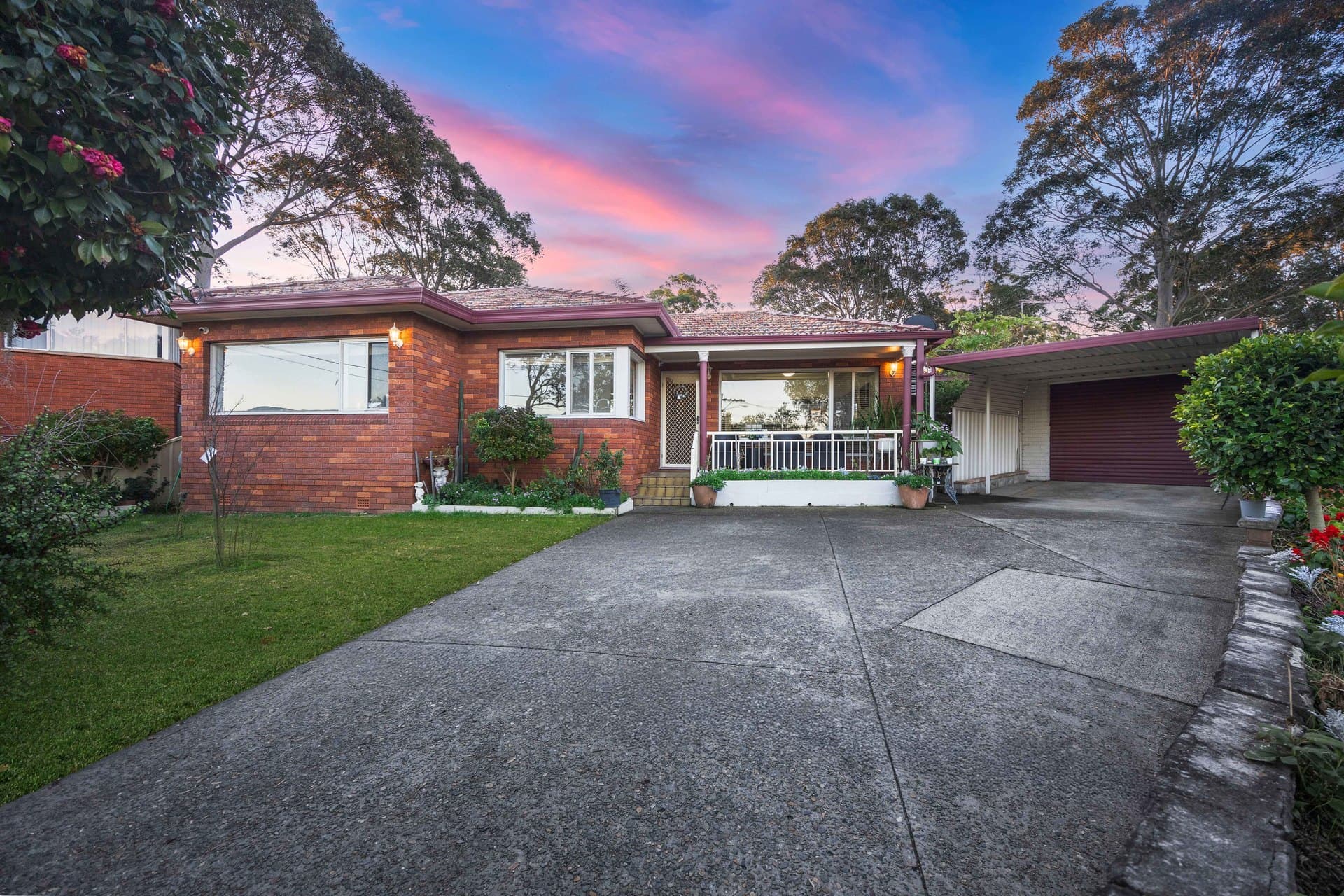 12 Michaels Crescent, Punchbowl - Thumbnail 2