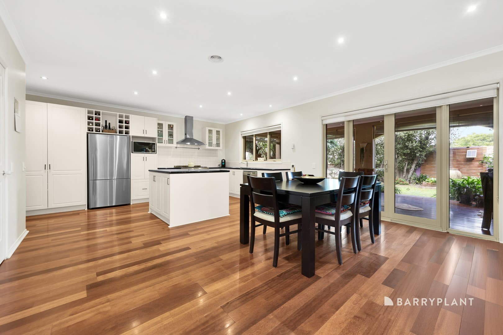 10 Groundberry Street, South Morang, VIC 3752, South Morang - Thumbnail 4