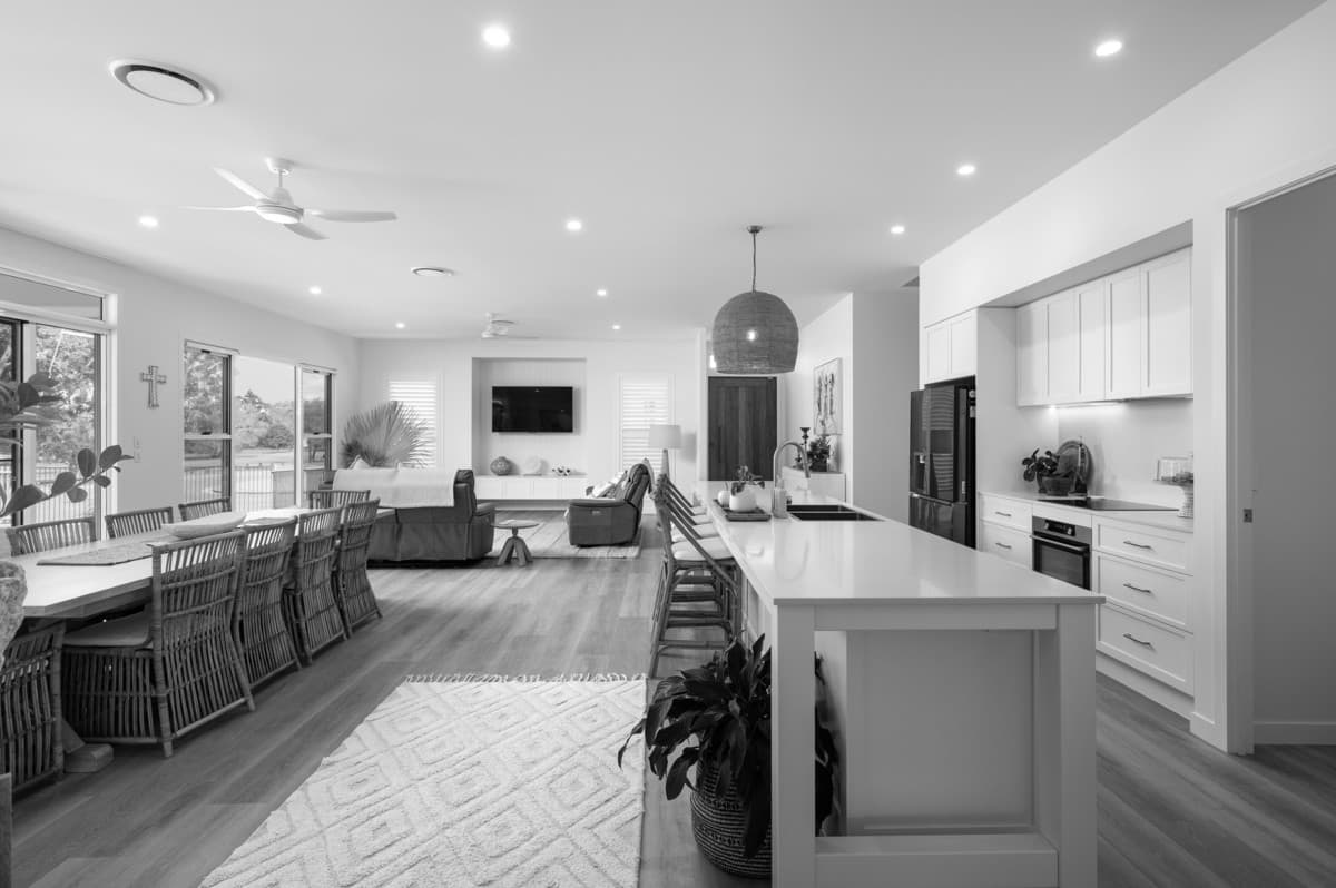 61 Esplanade, Tin Can Bay - Image 1