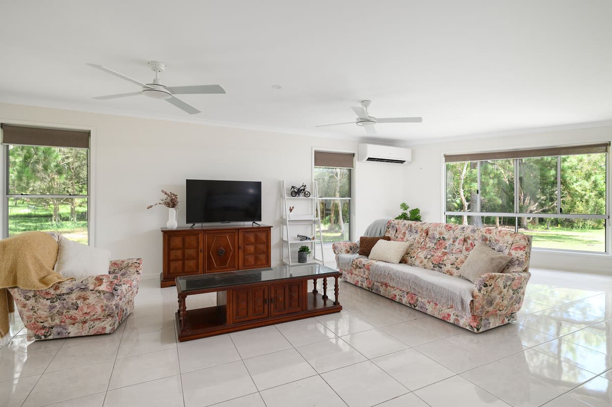 10 Lusitania Court, Cooloola Cove - Thumbnail 3