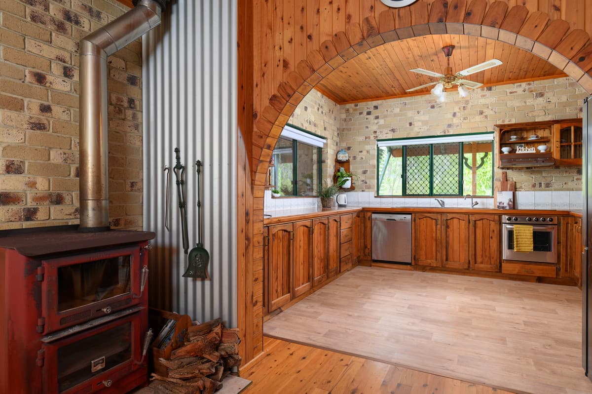 36 Investigator Avenue, Cooloola Cove - Thumbnail 2