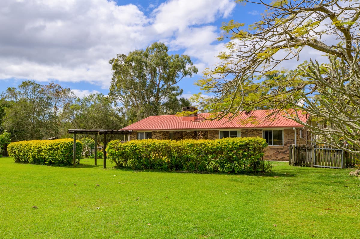 23 Atlantis Avenue, Cooloola Cove - Thumbnail 2