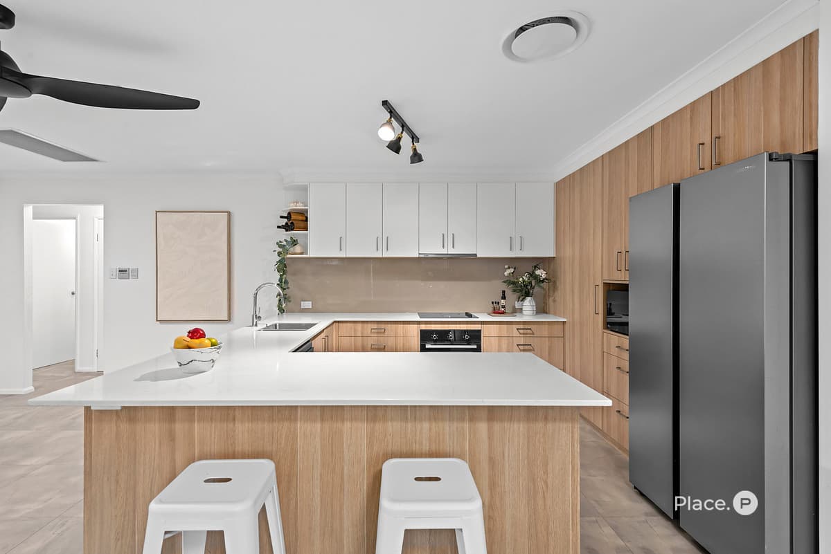 38 Silky Oak Crescent, Carindale - Thumbnail 3